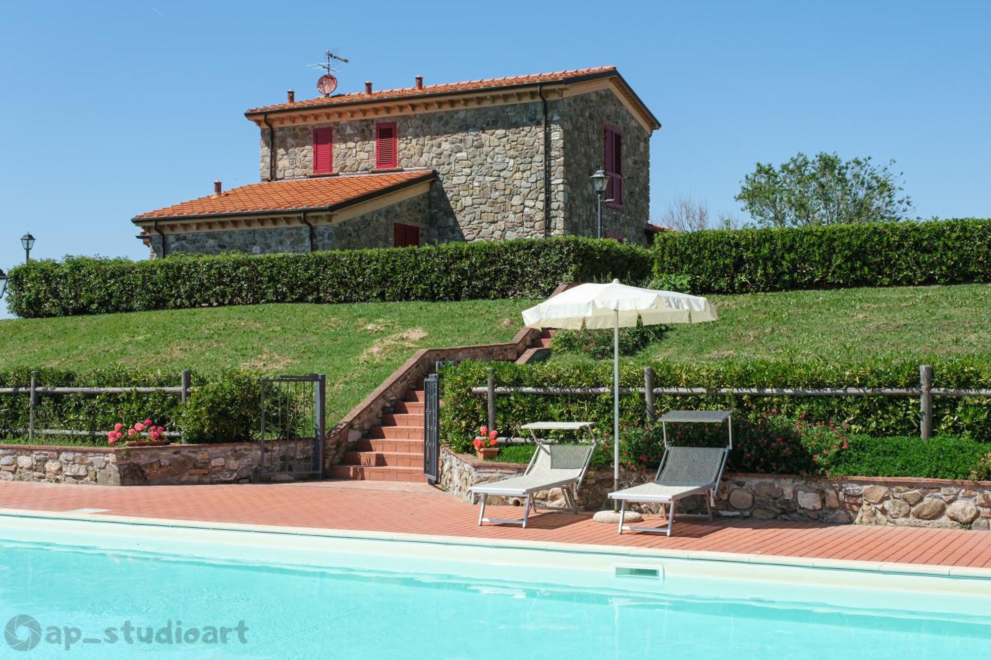 Il Poggio Della Pieve Apartments Санта-Луче Экстерьер фото
