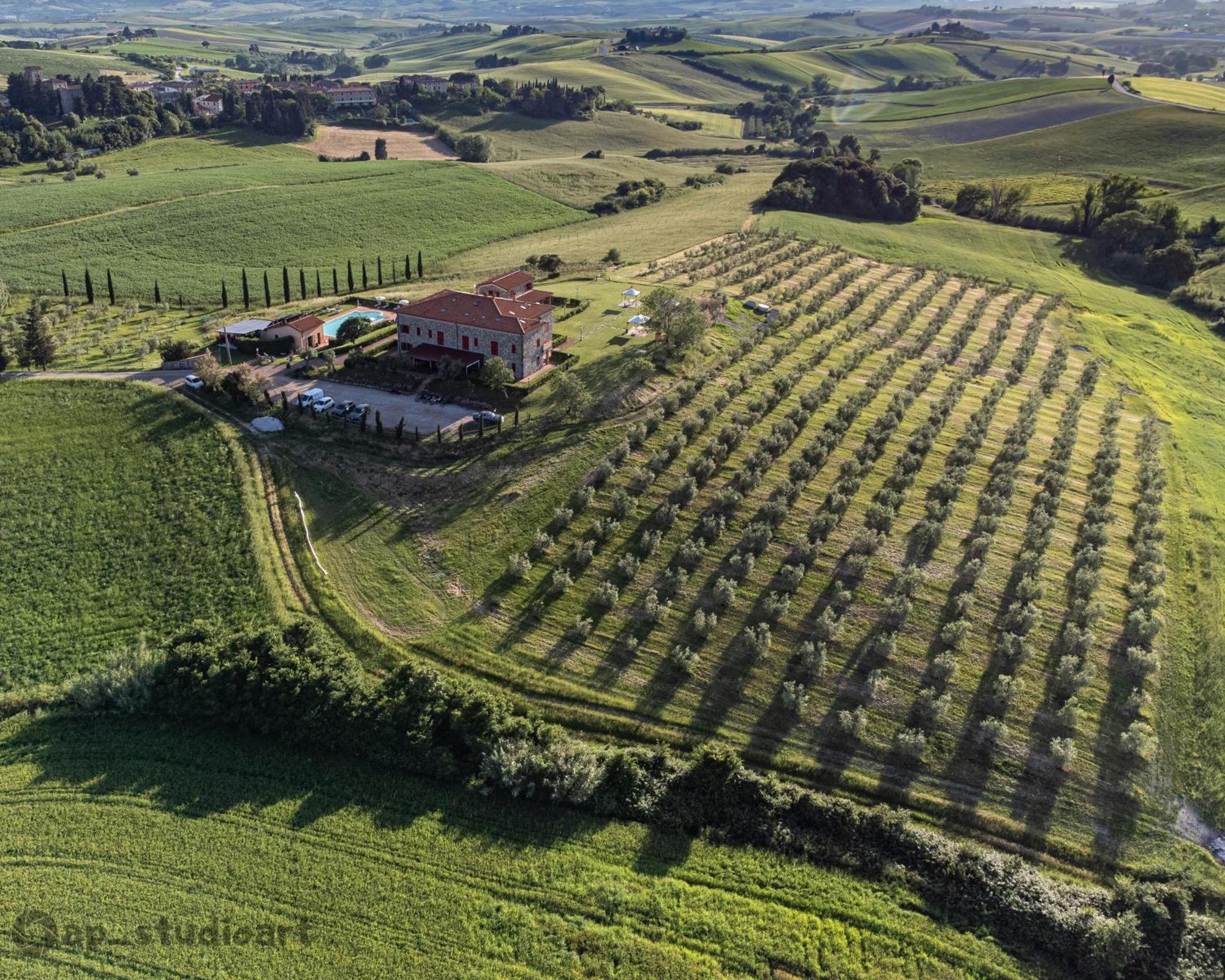 Il Poggio Della Pieve Apartments Санта-Луче Экстерьер фото